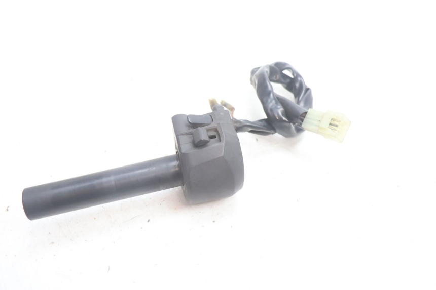photo de MANUBRIO DESTRO YAMAHA X-MAX XMAX 125 (2010 - 2013) - Altra angolazione