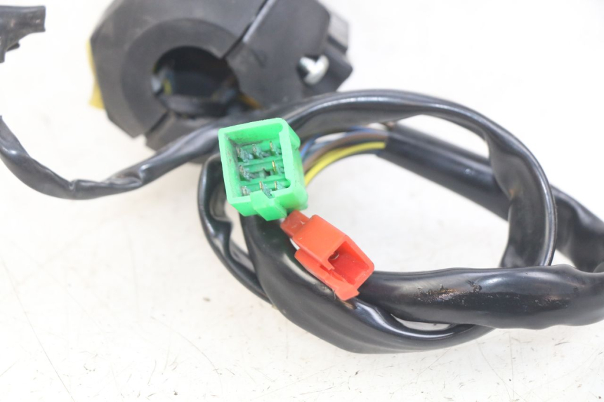 photo de MANUBRIO DESTRO KYMCO X-TOWN XTOWN 125 (2016 - 2021) - Primo piano tecnico