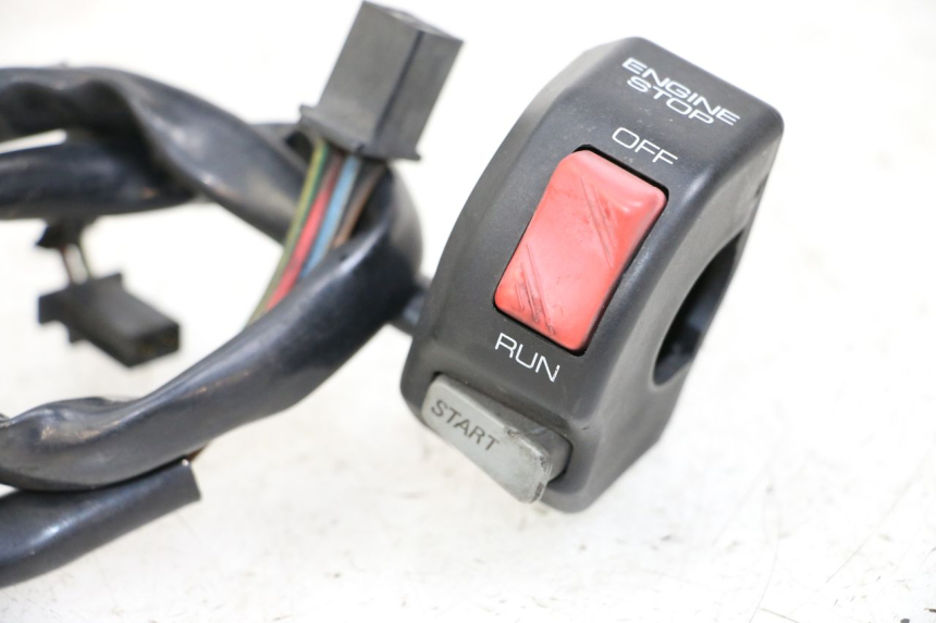 photo de Comando destro YAMAHA XJ600 XJ DIVERSION 600 (1992 - 1997) - Primo piano tecnico