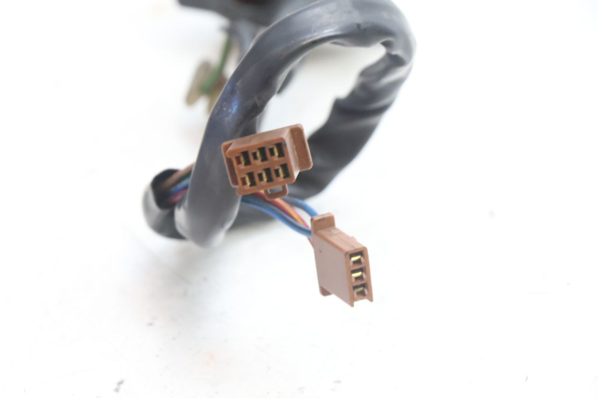 photo de COMANDO DESTRO YAMAHA XJR 1300 (1998 - 2002) - Stato della superficie e materiale