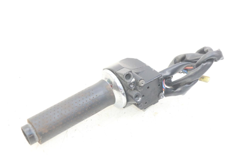 photo de MANUBRIO DESTRO YAMAHA XV VIRAGO 750 (1984 - 1998) - Dettaglio del componente