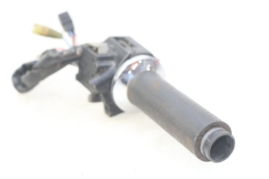 photo de MANUBRIO DESTRO YAMAHA XV VIRAGO 750 (1984 - 1998) - Zoom sullo stato d'uso