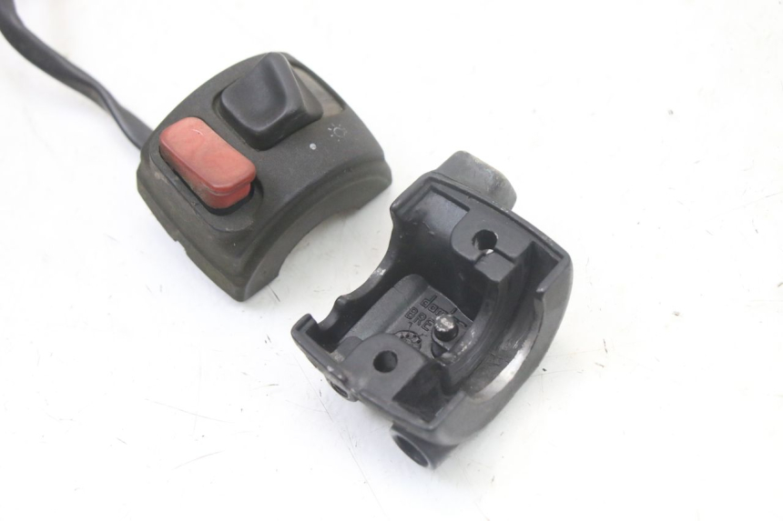 photo de COMMUTATORE DESTRO YAMAHA BW'S NG NEXT GENERATION 50 (1996 - 2003) - Altra angolazione