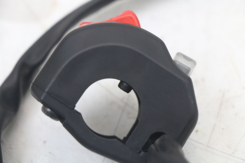 photo de COMMUTATORE DESTRO YAMAHA FZ1 FAZER 1000 (2007 - 2009) - Vista d'insieme del prodotto