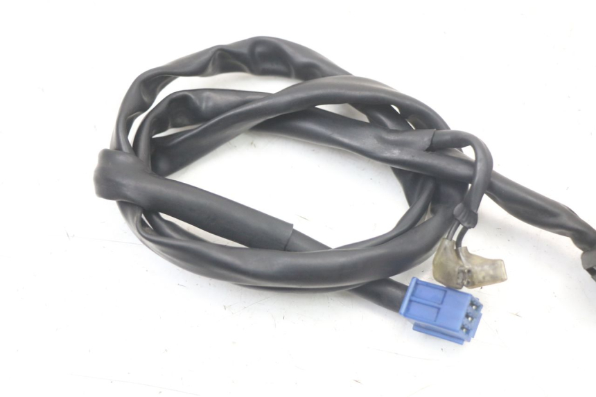 photo de COMMUTATORE DESTRO YAMAHA FZ1 FAZER 1000 (2007 - 2009) - Dettagli dei punti di fissaggio