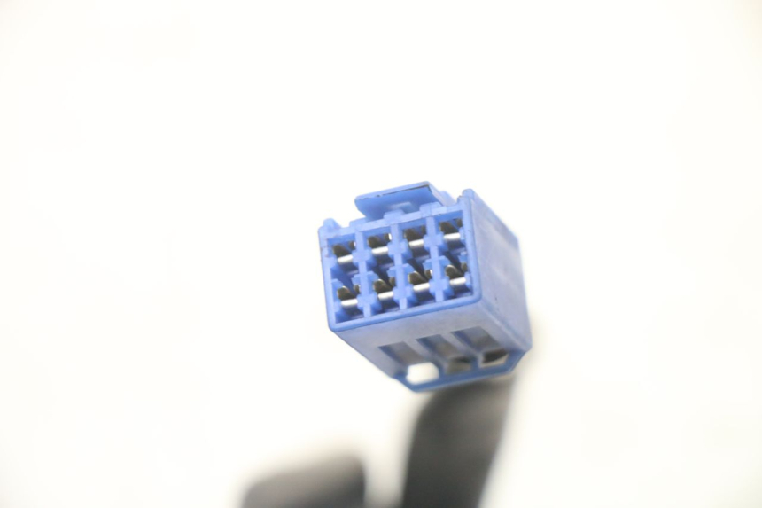 photo de MANUBRIO DESTRO YAMAHA FZS FAZER 600 (2001 - 2003) - Stato della superficie e materiale