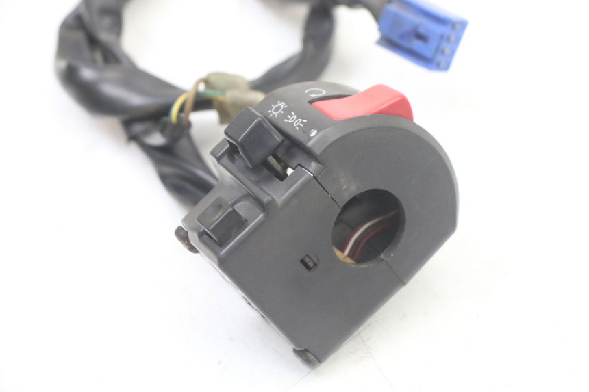 photo de MANUBRIO DESTRO YAMAHA FZS FAZER 600 (2001 - 2003) - Altra angolazione