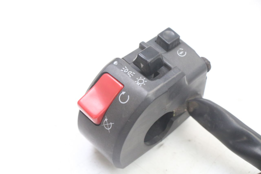 photo de MANUBRIO DESTRO YAMAHA FZS FAZER 600 (2001 - 2003) - Vista d'insieme del prodotto