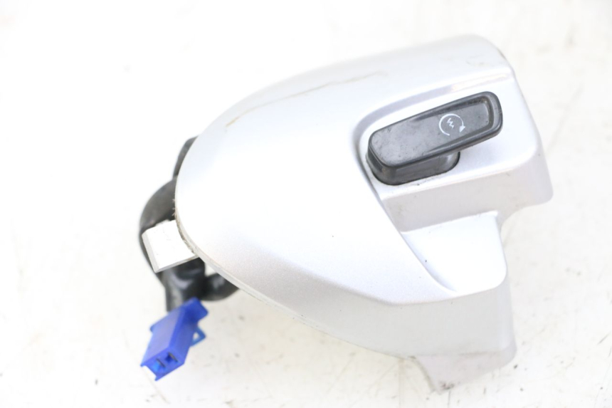 photo de MANUBRIO DESTRO YAMAHA NEOS NEO'S 4T 50 (2008 - 2016) - Vista principale