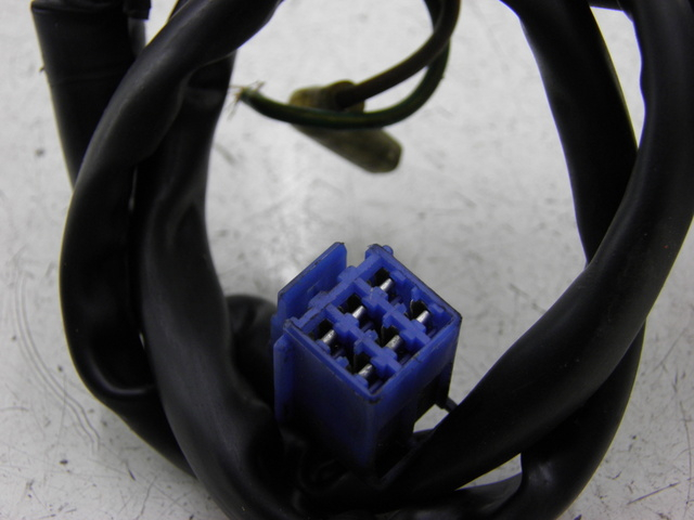 photo de Comando destro YAMAHA TDM 900 (2004 - 2006) - Zoom sullo stato d'uso