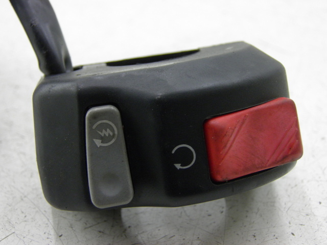 photo de Comando destro YAMAHA TDM 900 (2004 - 2006) - Altra angolazione