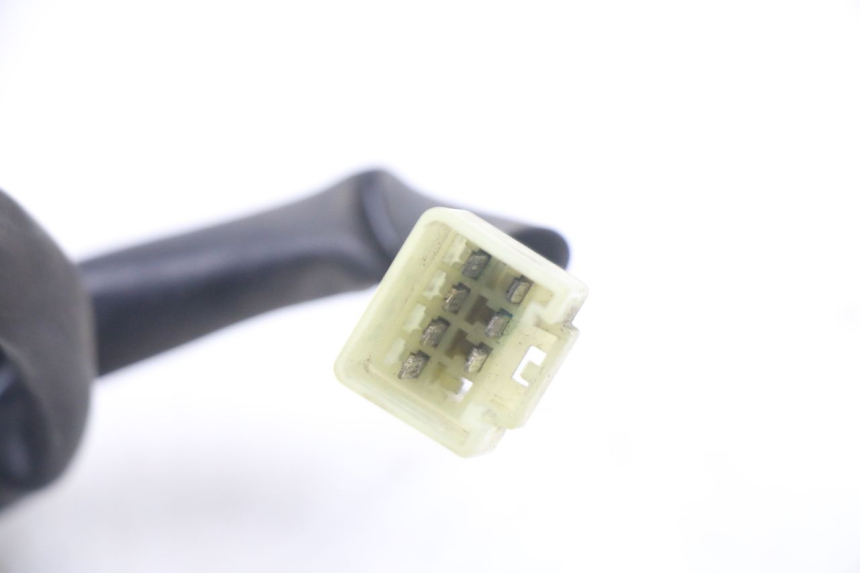 photo de COMMUTATORE DESTRO YAMAHA X-MAX XMAX ABS 250 (2010 - 2014) - Stato della superficie e materiale