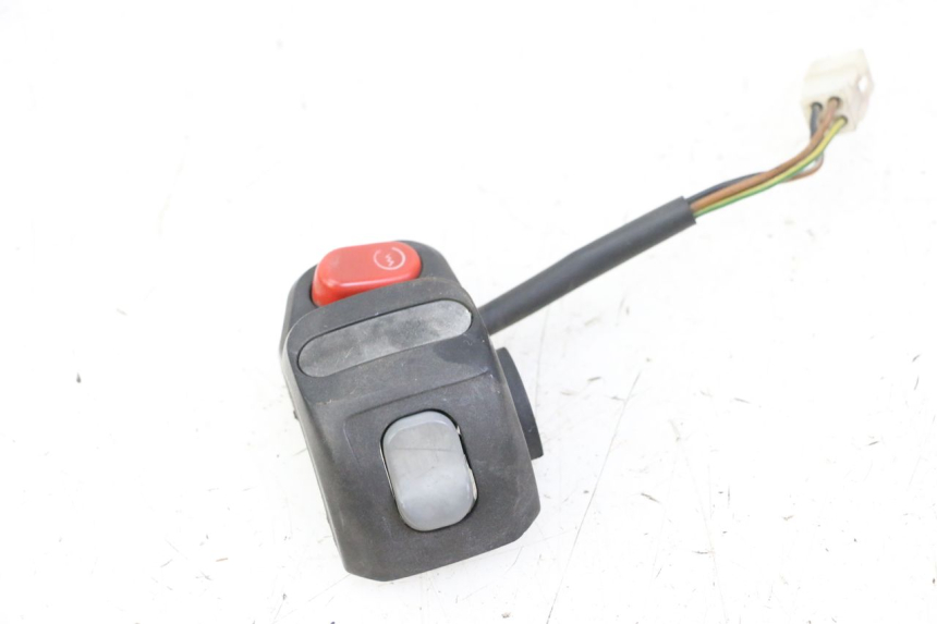 photo de MANUBRIO DESTRO YAMAHA YP MAJESTY 125 (2002 - 2006) - Altra angolazione