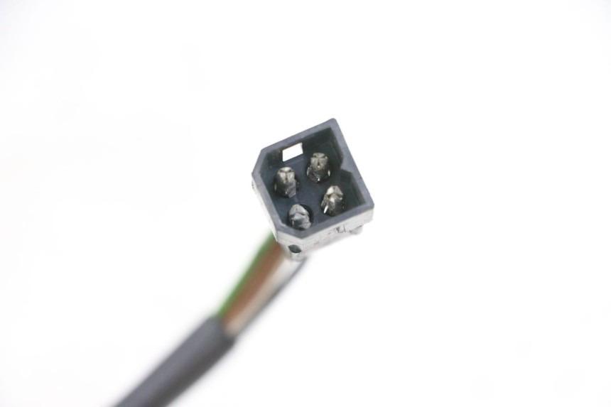 photo de MANUBRIO DESTRO YAMAHA YP MAJESTY 125 (2002 - 2006) - Zoom sullo stato d'uso