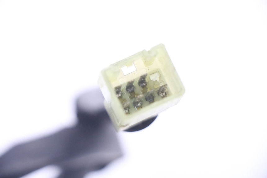 photo de COMMUTATORE DESTRO YAMAHA YP X-MAX XMAX 400 (2014 - 2017) - Stato della superficie e materiale