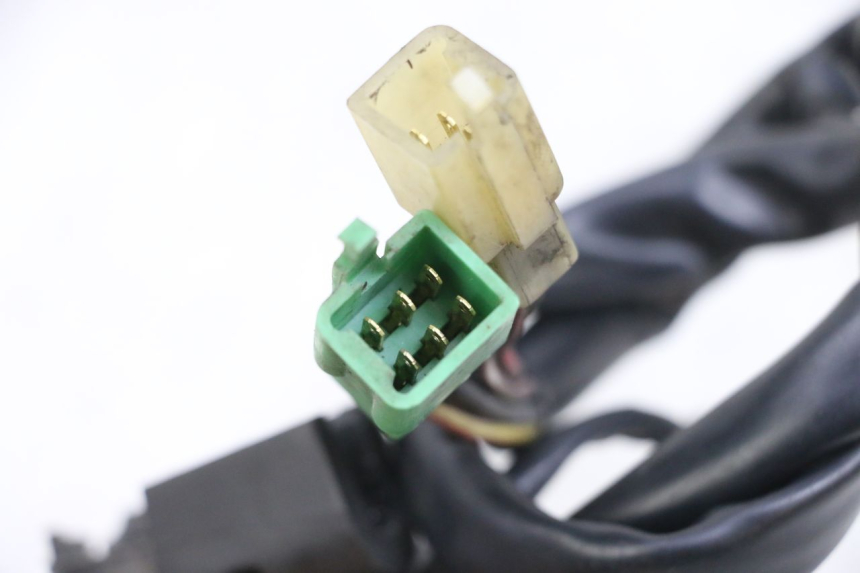 photo de COMMUTATORE DESTRO KAWASAKI ZR 7 750 (1999 - 2004) - Zoom sullo stato d'uso