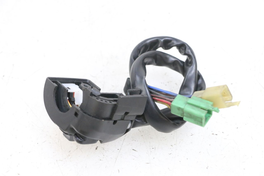 photo de COMMUTATORE DESTRO KAWASAKI ZR 7 750 (1999 - 2004) - Altra angolazione