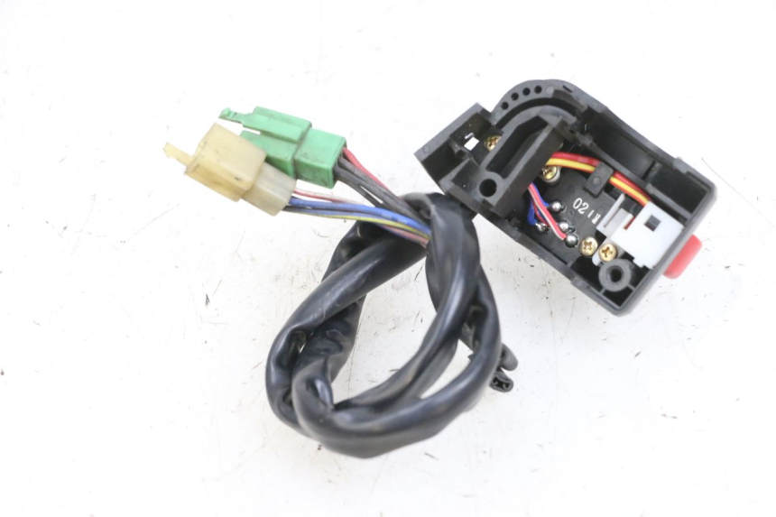 photo de COMMUTATORE DESTRO KAWASAKI ZR 7 750 (1999 - 2004) - Primo piano tecnico