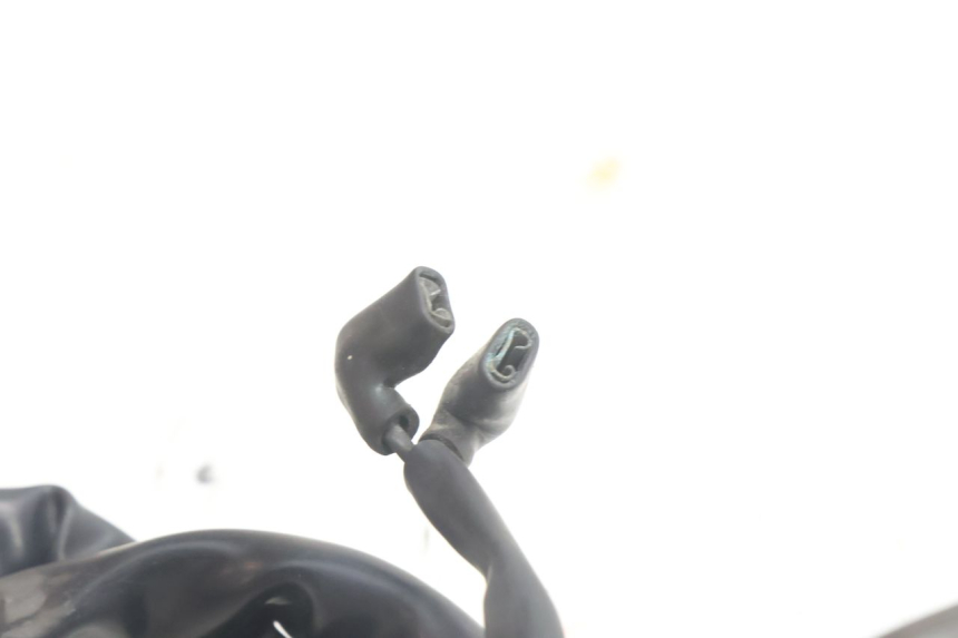 photo de COMMUTATORE DESTRO KAWASAKI ZZR 600 (1995 - 2004) - Dettagli dei punti di fissaggio
