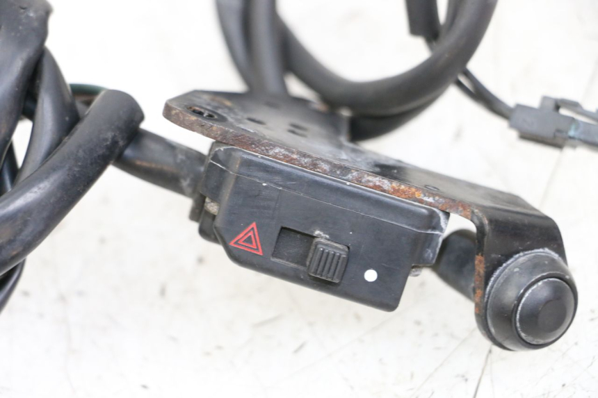 photo de COMMUTATORE EMERGENZA  YAMAHA FJR ABS 1300 (2006 - 2012) - Vista d'insieme del prodotto