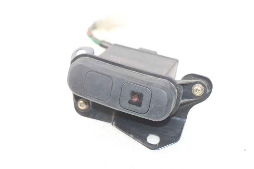 photo de COMANDO LUCI DI EMERGENZA SYM GTS EFI ABS 125 (2012 - 2016) - Vista principale