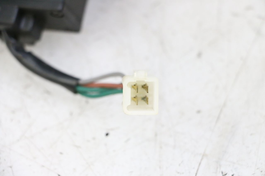 photo de COMMUTATORE EMERGENZA SYM JOYMAX 125 (2010 - 2017) - Zoom sullo stato d'uso