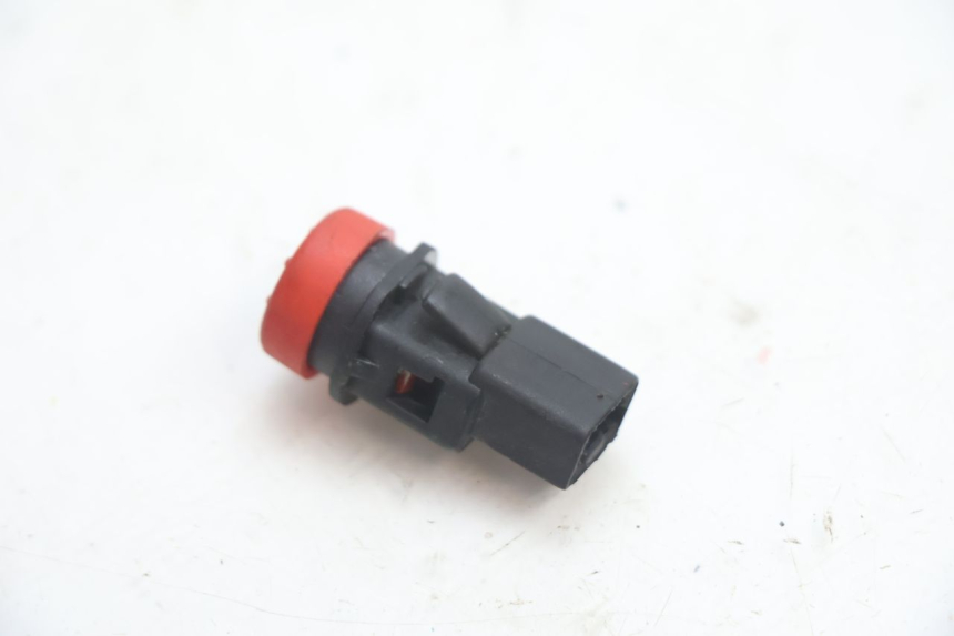 photo de COMANDO LUCI DI EMERGENZA PIAGGIO MP3 LT 400 (2007 - 2012) - Zoom sullo stato d'uso