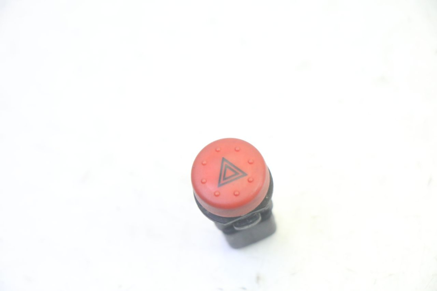 photo de COMMUTATORE EMERGENZA  PIAGGIO MP3 125 (2006 - 2014) - Vista principale