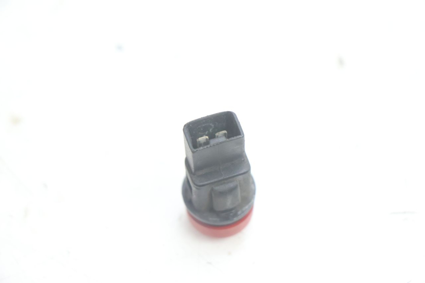 photo de COMMUTATORE EMERGENZA  PIAGGIO MP3 125 (2006 - 2014) - Altra angolazione