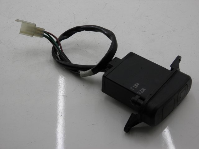 photo de COMANDO LUCI DI EMERGENZA SYM GTS EVO 125 (2009 - 2013) - Vista principale