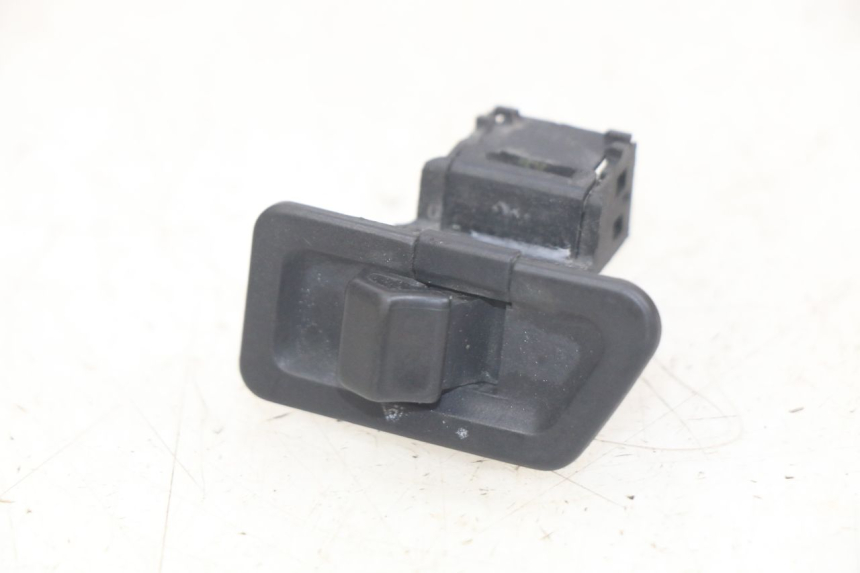 photo de COMANDO LUCI DI EMERGENZA YAMAHA X-MAX XMAX 250 (2006 - 2009) - Vista principale