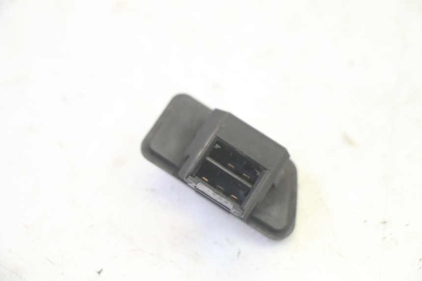 photo de COMANDO LUCI DI EMERGENZA YAMAHA X-MAX XMAX 250 (2006 - 2009) - Altra angolazione