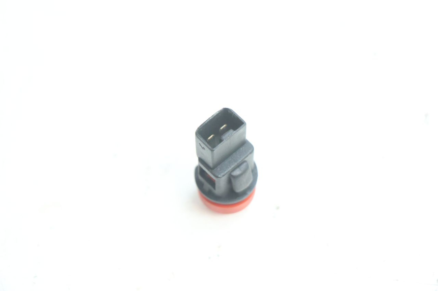 photo de COMANDO LUCI DI EMERGENZA PIAGGIO X9 EVOLUTION 125 (2003 - 2007) - Altra angolazione