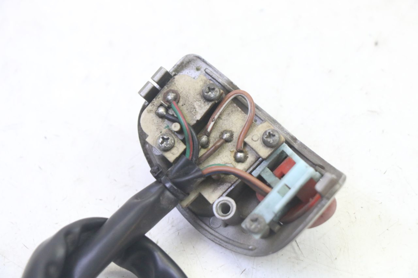 photo de COMMUTATORE SINISTRO QUADRO 4 4D 350 (2015 - 2018) - Stato della superficie e materiale