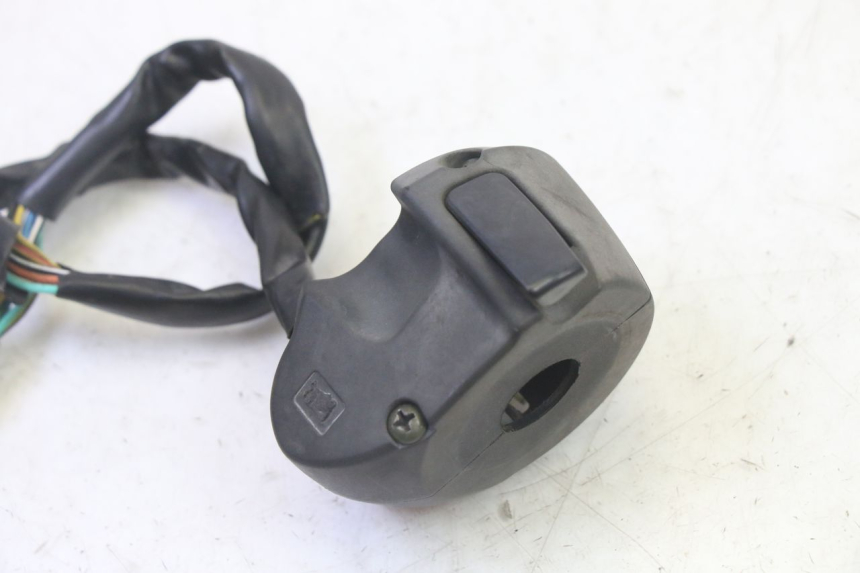 photo de COMMUTATORE SINISTRO ADIVA AD3 300 (2014 - 2020) - Primo piano tecnico