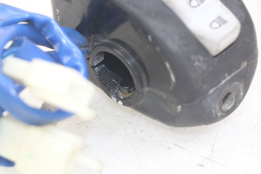 photo de COMANDO SINISTRO KYMCO AGILITY 16+ 4T 50 (2018 - 2023) - Zoom sullo stato d'uso