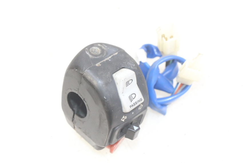 photo de COMANDO SINISTRO KYMCO AGILITY 16+ 4T 50 (2018 - 2023) - Dettagli dei punti di fissaggio