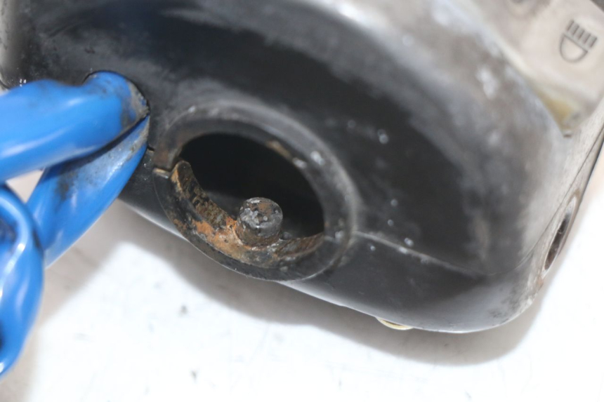 photo de MANUBRIO SINISTRO KYMCO AGILITY 4T 50 (2005 - 2018) - Dettagli dei punti di fissaggio