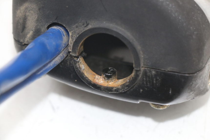 photo de MANUBRIO SINISTRO KYMCO AGILITY 4T 50 (2005 - 2018) - Dettagli dei punti di fissaggio