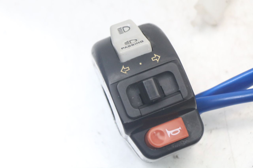 photo de MANUBRIO SINISTRO KYMCO AGILITY 4T 50 (2018 - 2022) - Dettaglio del componente