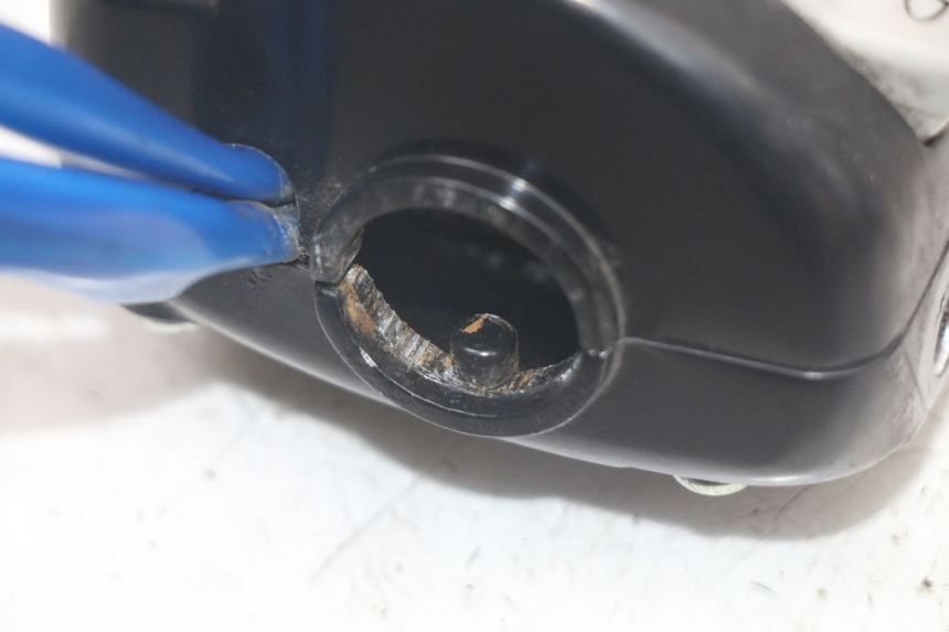 photo de MANUBRIO SINISTRO KYMCO AGILITY 4T 50 (2018 - 2022) - Ricambio usato controllato