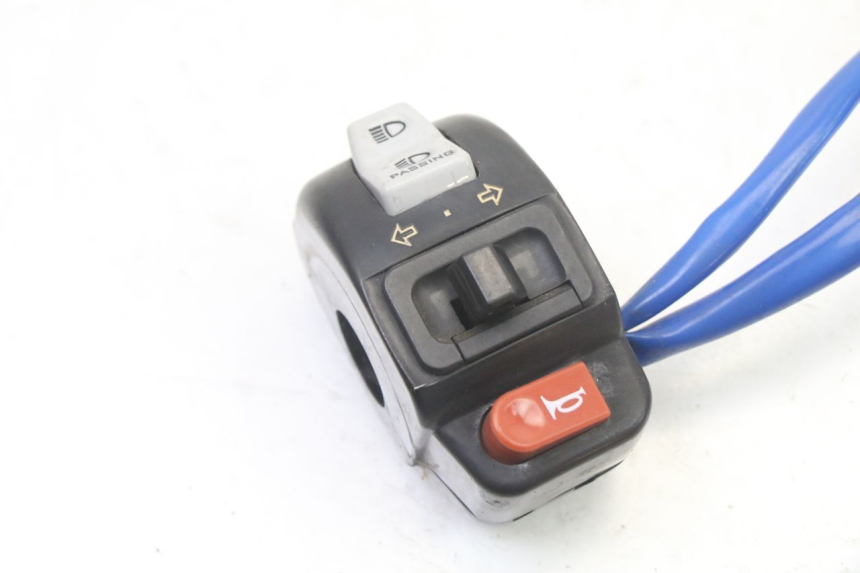 photo de MANUBRIO SINISTRO KYMCO AGILITY 4T 50 (2018 - 2022) - Dettaglio del componente