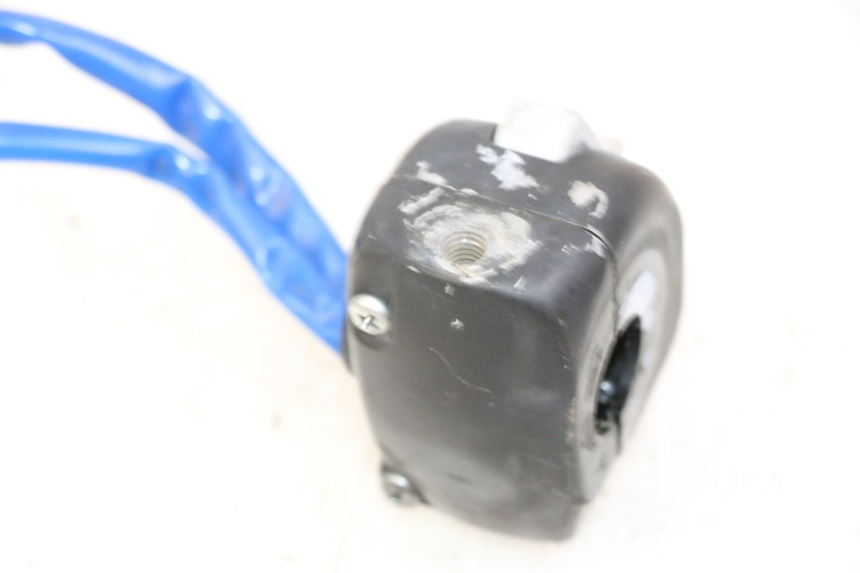 photo de MANUBRIO SINISTRO KYMCO AGILITY 4T 50 (2018 - 2022) - Dettagli dei punti di fissaggio