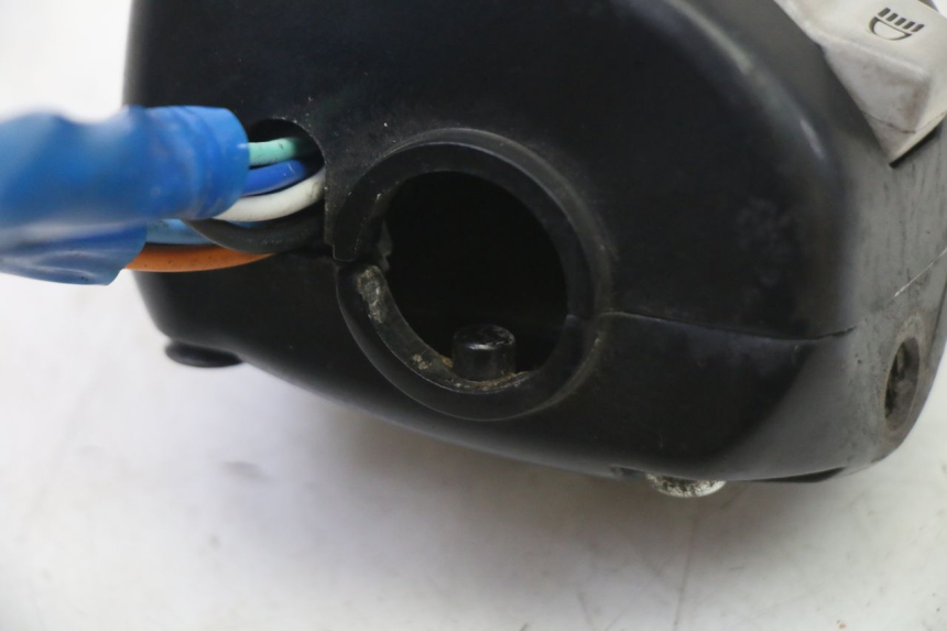 photo de MANUBRIO SINISTRO KYMCO AGILITY 4T 50 (2005 - 2018) - Dettagli dei punti di fissaggio