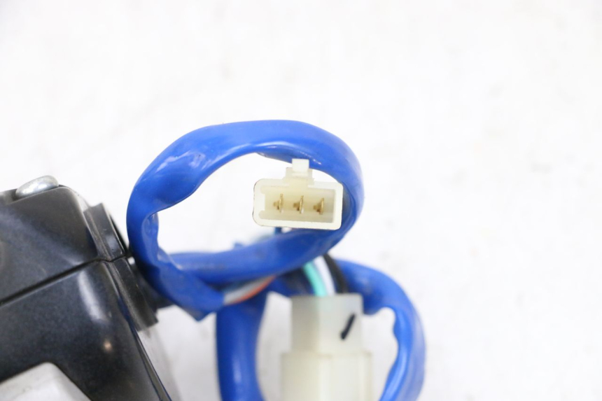 photo de MANUBRIO SINISTRO KYMCO AGILITY 4T 50 (2018 - 2022) - Altra angolazione