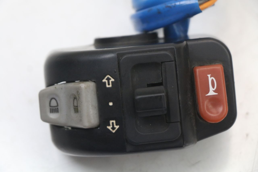 photo de COMMUTATORE SINISTRO KYMCO AGILITY PREMIUM 50 (2007 - 2010) - Altra angolazione