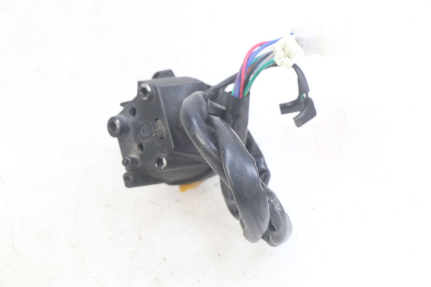 photo de MANUBRIO SINISTRO NECO ALEXONE 125 (2017 - 2024) - Primo piano tecnico