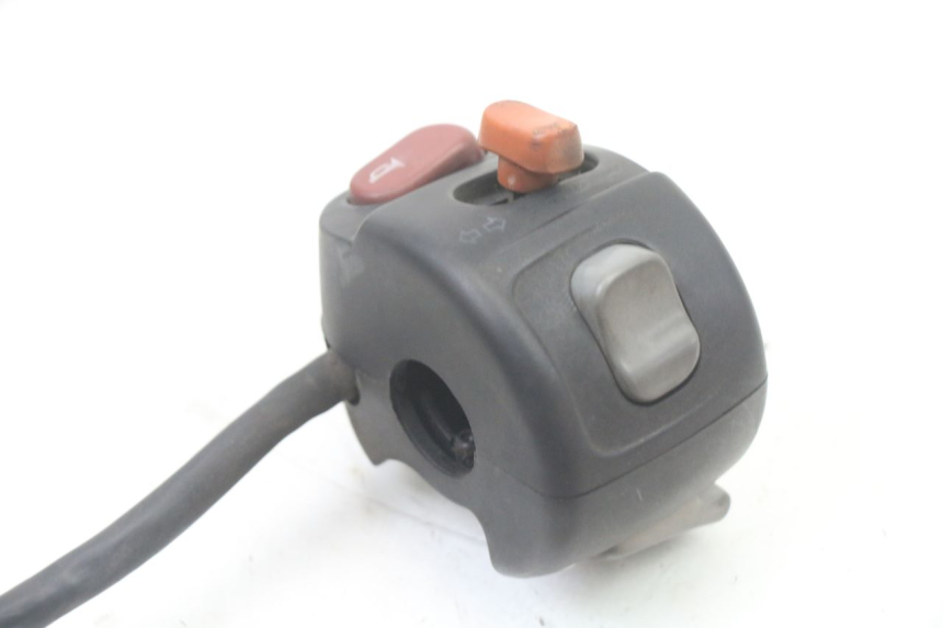 photo de MANUBRIO SINISTRO BMW C1 125 (2000 - 2003) - Altra angolazione