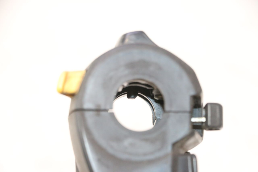 photo de COMANDO SINISTRO SUZUKI BURGMAN 125 (2007 - 2014) - Dettaglio del componente