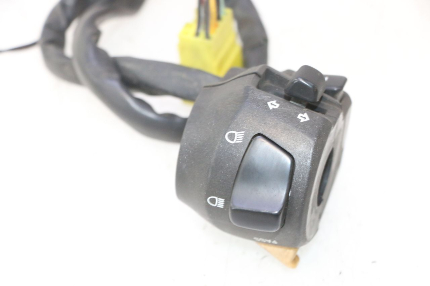 photo de COMANDO SINISTRO SUZUKI BURGMAN 125 (2007 - 2014) - Marcature e riferimenti originali